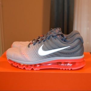 nike arch support sneakers